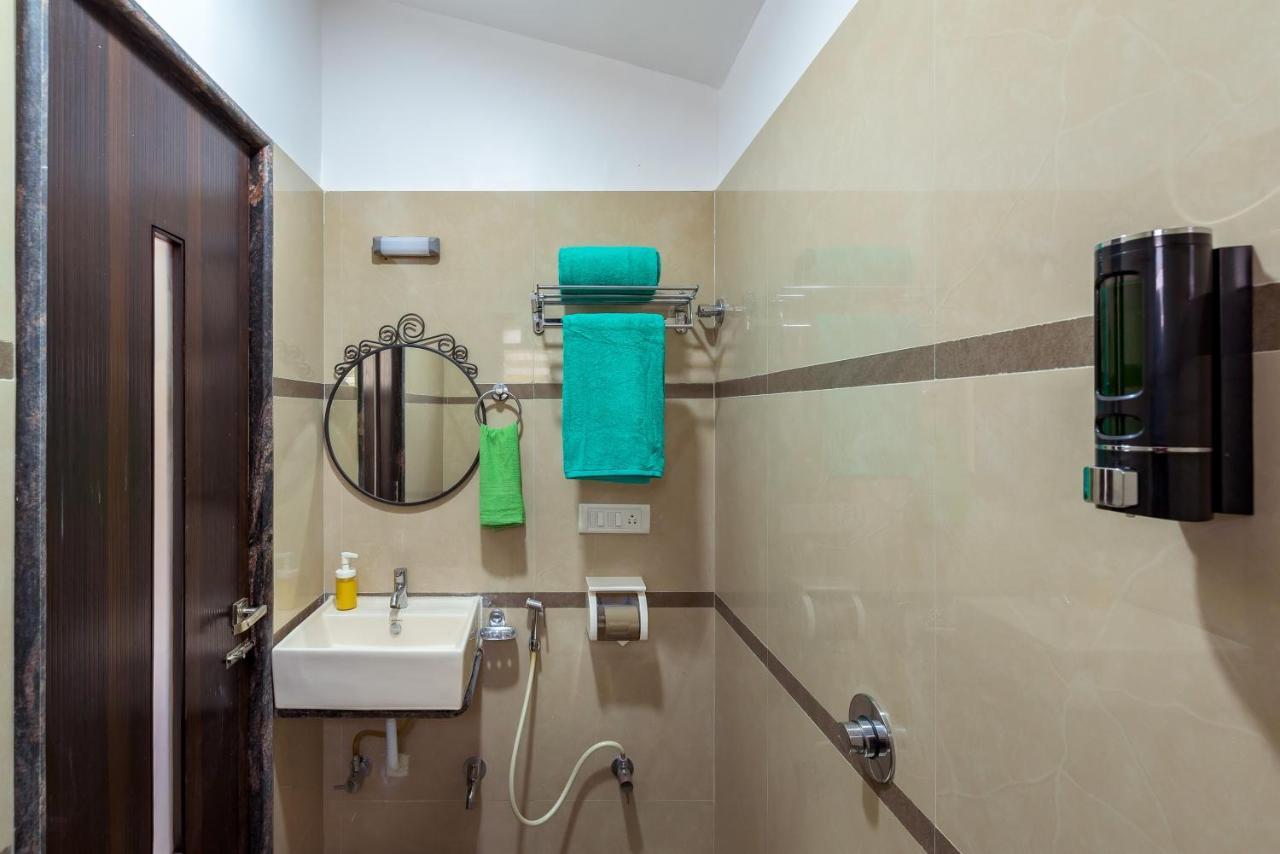 Saffronstays Ocean Breeze, Guhāgar Екстериор снимка